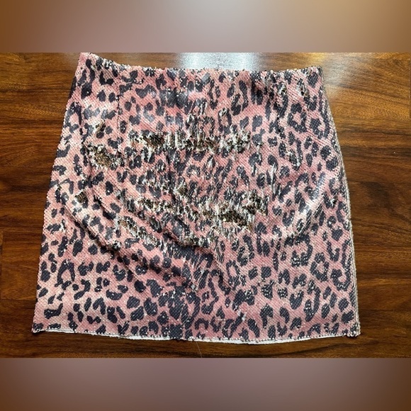 Free People Sequin Skinny Mini Skirt Pink Cheetah Animal Print size 2 NWT - Picture 2 of 10